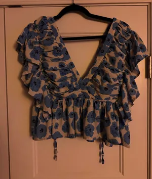 Boutique Top thumbnail 1