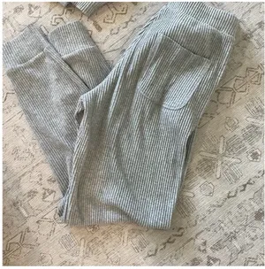 Alo Muse Yoga Sweatpants and sweatshirt set  thumbnail 7