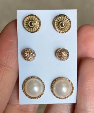 American Eagle ‼️Gold + Faux Pearl Earrings‼️ thumbnail 4