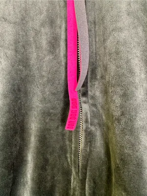 NWT UGG Devaney Bomber Jacket Dark Green Velour Velvet Full Zip Hot Pink thumbnail 4