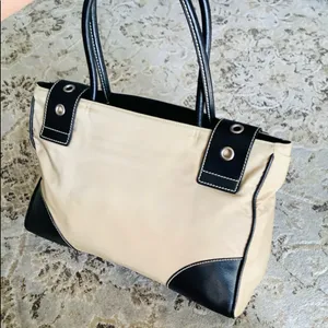 Elegant PRADA nylon tote bag 🌷🌷🌷 thumbnail 4