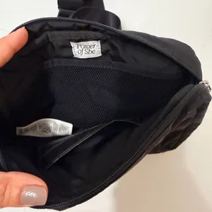 Athleta All About Large Crossbody Belt Bag‎ in Black thumbnail 6