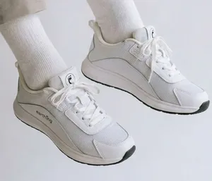 Earthing white low top lace up athletic shoes sz 6.5 thumbnail 1