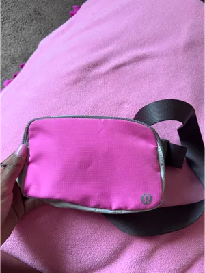 Lululemon Belt Bag Everywhere 1L thumbnail 2