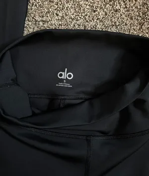 Alo Yoga Leggings thumbnail 5