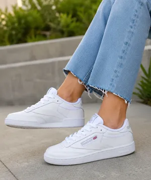 Reebok Club C 85 Classic White Leather Sneakers Women’s Size 7 thumbnail 1