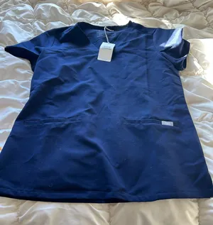 FIGS Scrub Top thumbnail 1