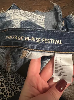 American Eagle Vintage Hi-Rise Festival Shorts thumbnail 4