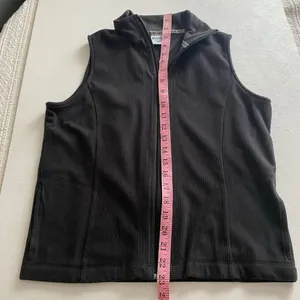 Columbia Black Fleece Vest Women’s Small Zip Up Lightweight Outdoor Layering thumbnail 6