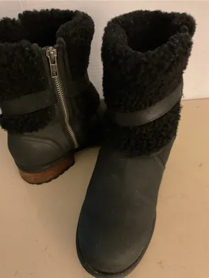 UGG women black leather 7.5Shearling biker Boots US thumbnail 9