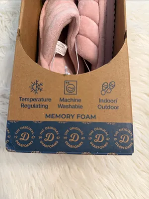 dearfoams Women's Pink Quilted Memory Foam Slippers size M 7-8 thumbnail 4