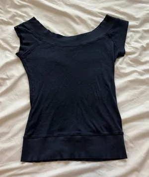 Brandy Melville Ginny top thumbnail 1