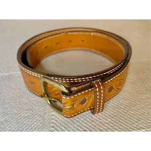 Vintage Western Tooled Leather Belt Pine Pattern& LINDA Across Middle Back Sz 32 thumbnail 2