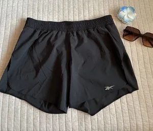 Reebok pull on black women’s workout running shorts M thumbnail 1