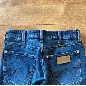 NWOT Wrangler x Lainey Wilson Blue Boot Huggers Jeans thumbnail 6