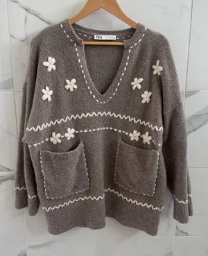 Zara Taupe V-Neck sweater - 77% wool & yak fiber - oversized slouchy style XS/S thumbnail 1