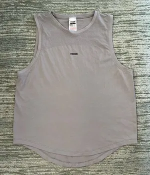 Gymshark tank top - medium thumbnail 1