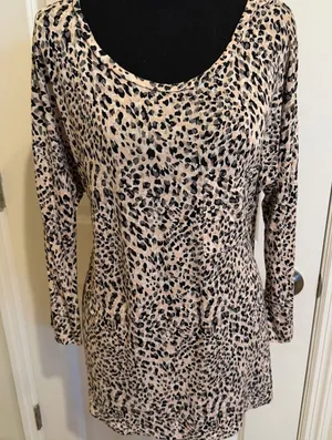 Banana Republic Leopard Print Long Sleeve Top thumbnail 1
