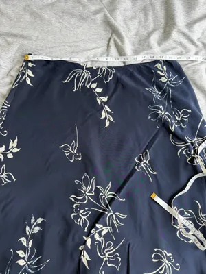 Lauren Ralph Lauren Women’s 100% Silk Monte Carlo Floral Skirt Midi Large Navy thumbnail 8