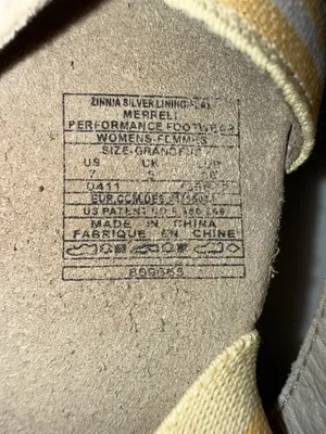 Merrell Women's Tan and Yellow Striped Slip-On Sandals thumbnail 11