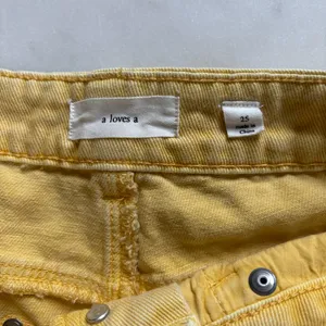 A Loves A Mustard Yellow Jean Shorts High Waisted Button Fly Cutoffs Size 25 thumbnail 3
