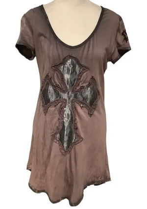 Women's Short Sleeve Cross Graphic Tee thumbnail 1