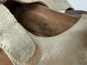 Diba True Gold New Year Wedge Sandals sz 6 thumbnail 4