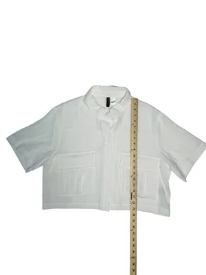 H&M Divided White Short Sleeve Button-Front Utility Crop Shirt thumbnail 4