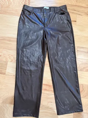 Abercrombie Curve Love Vegan Leather 90s Relaxed Pants Brown 34R NWT High Rise thumbnail 1
