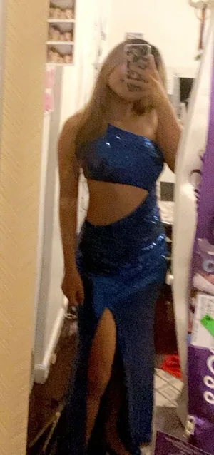 Prom Dress thumbnail 1