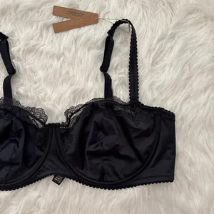 Skims Stretch Satin Lace Unlined Balconette Bra Onyx Size 42DD thumbnail 5