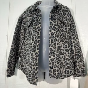 Bagatelle Gray Animal Print Wool Button Down Shacket Size XS EUC thumbnail 2