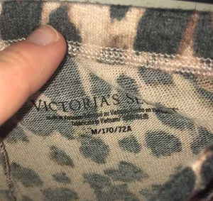 Victoria’s Secret cheetah print pajamas set animal print size medium lounge wear thumbnail 8