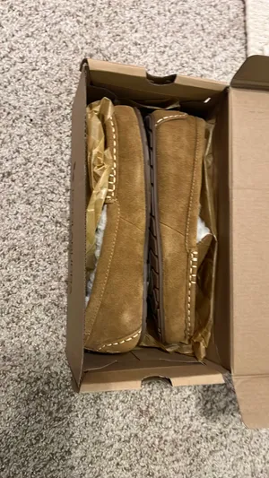 UGG Slippers thumbnail 6