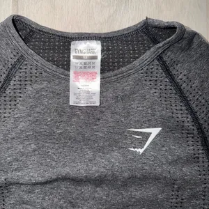 Gymshark Gray Black Seamless Crop Long Sleeve Top - Size XS thumbnail 2