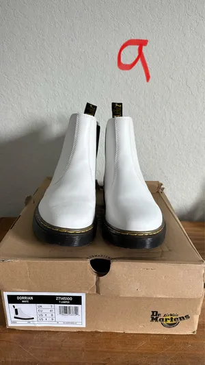 Dr. Martens Boots Women’s thumbnail 5
