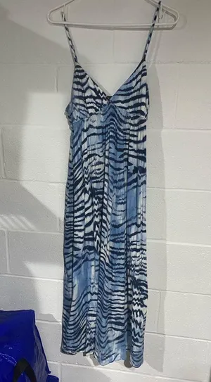 Dress medium thumbnail 2