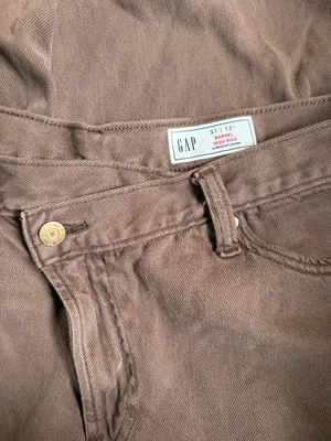 Gap Barrel High-Rise Jeans thumbnail 2