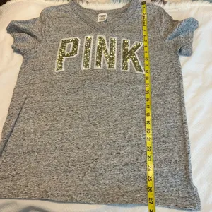 Pink Victoria’s Secret Bling V Neck T Shirt Gold Sequins Women’s Size Medium thumbnail 7