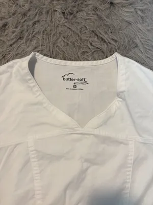 Uniform Advantage Scrub Top Butter Soft White thumbnail 3