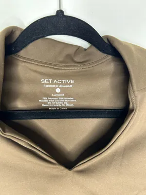 SET ACTIVE long-sleeved, collared brown crop top size small thumbnail 4
