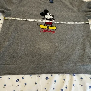 VTG 90s Y2K Mickey Mouse Disney XLarge 16/18 Grey Red Crewneck Pullover Fleece. thumbnail 3