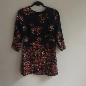 Abercrombie Black Dress with Floral Print Sz XS thumbnail 3