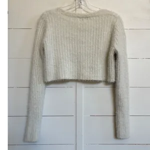 BDG Urban Outfitters Ivory Fuzzy‎ Cropped V-Neck Cardigan Sweater XS thumbnail 9