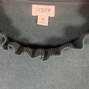 J Crew Green Ribbed Ruffle Neck Long Sleeve‎ Cotton Sweater Women's Medium thumbnail 4