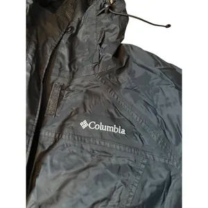Columbia womens Medium Waterproof Nylon Jacket In Black thumbnail 2