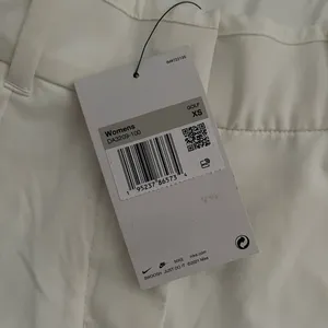 🦄NWT NIKE DRI-FIT Women's 5" Golf Shorts, XS thumbnail 4