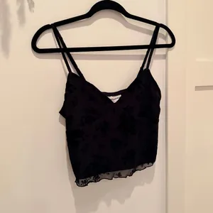 No Boundaries Y2K Black Lace Mesh Lettuce Trim Floral Velvet Women's Cami Size M thumbnail 2