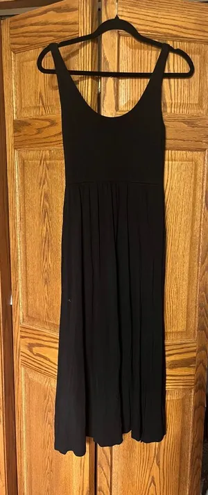 Casual Black Sleeveless Dress with pockets thumbnail 1