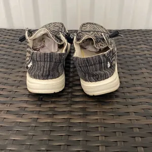 Hey dude shoes Wendy woven zebra black stripe women’s size 6 ￼ thumbnail 3